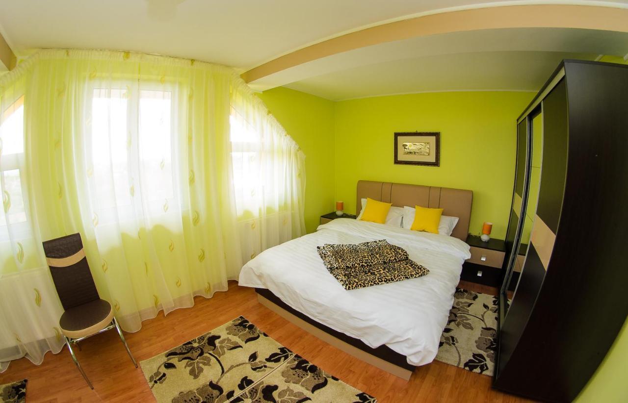 Casa Liana Hotel Oradea Exterior photo