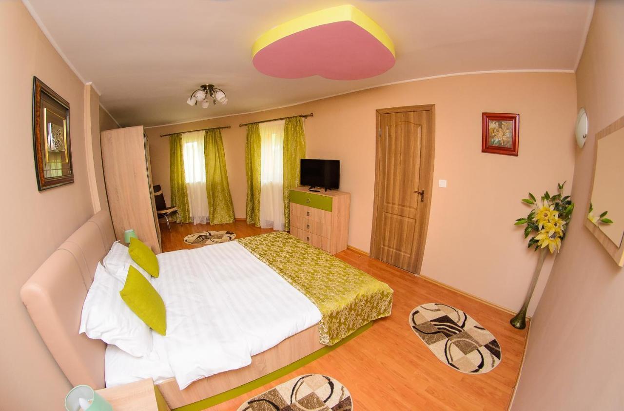 Casa Liana Hotel Oradea Exterior photo